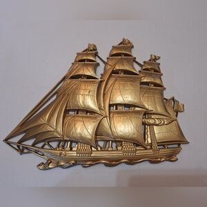 Vintage Syroco Homco MCM Wall Hanging Schooner Sailing Ship Metallic Gold 4261